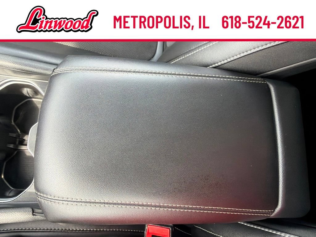 Used 2024 Jeep Grand Cherokee L Laredo AWD/4WD image 21