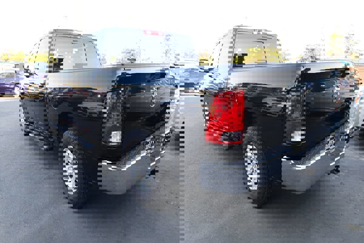 Used 2019 RAM 1500 Classic SLT image 6