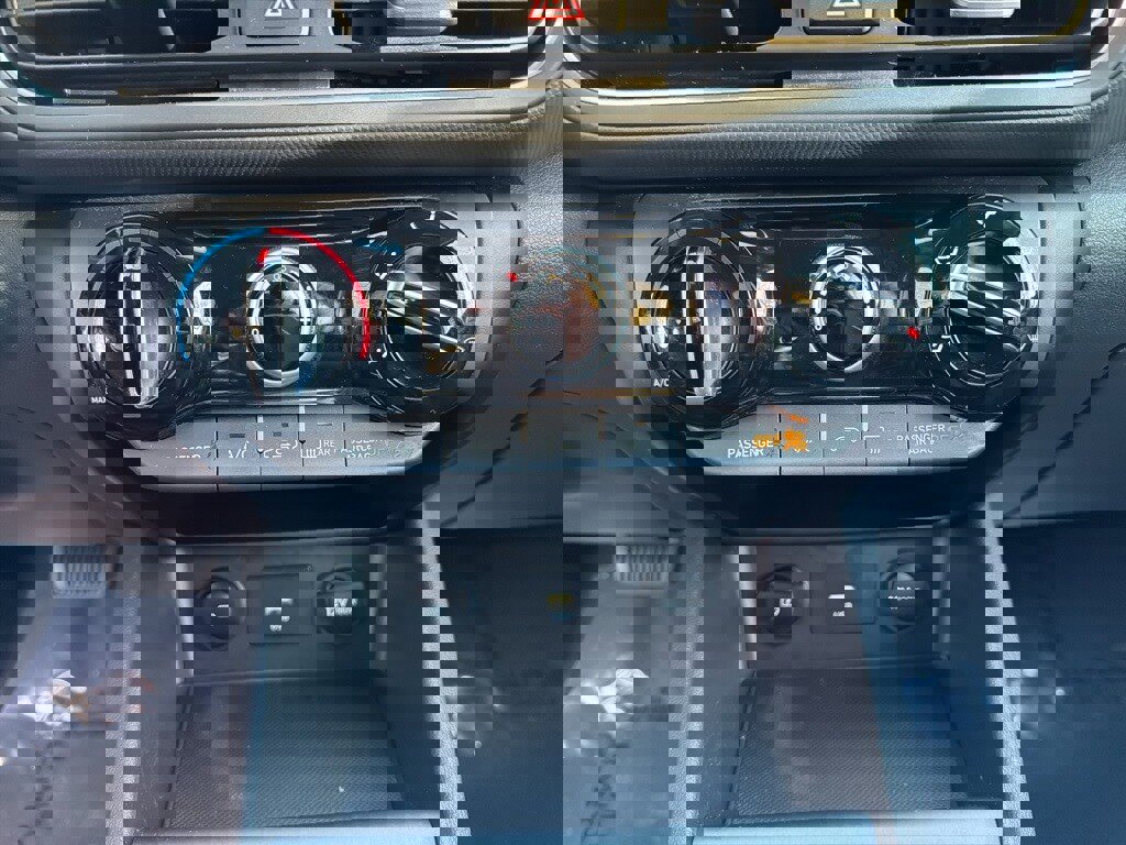 Certified 2022 Hyundai Kona SEL image 22