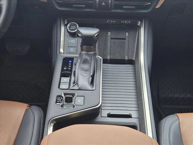 Used 2024 Lexus GX 550 w/ Accessory Package (Z1) AWD/4WD image 12