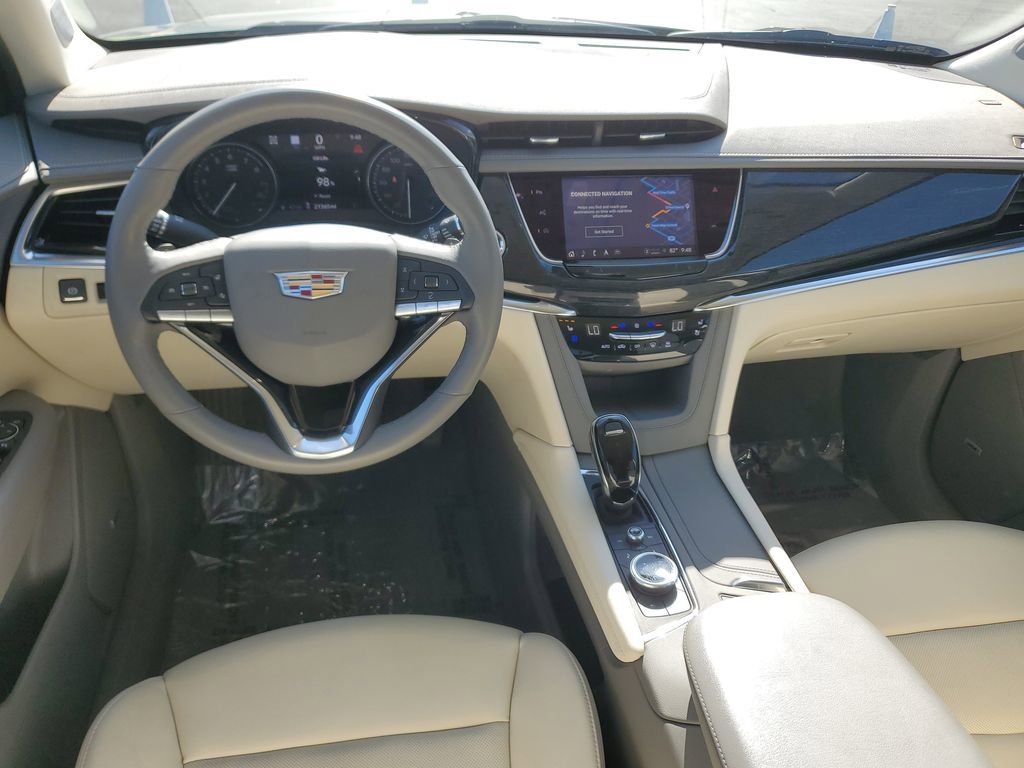 Used 2024 Cadillac XT6 Premium Luxury w/ Technology Package AWD/4WD image 16