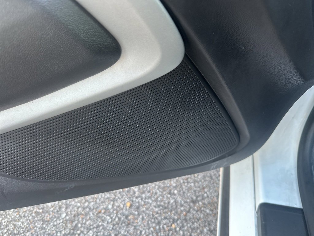 Used 2021 Chevrolet Camaro LT w/ RS Package image 13