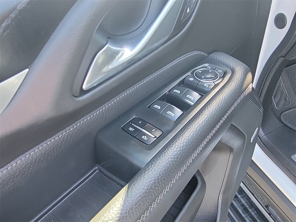 Used 2021 GMC Yukon XL Denali image 24