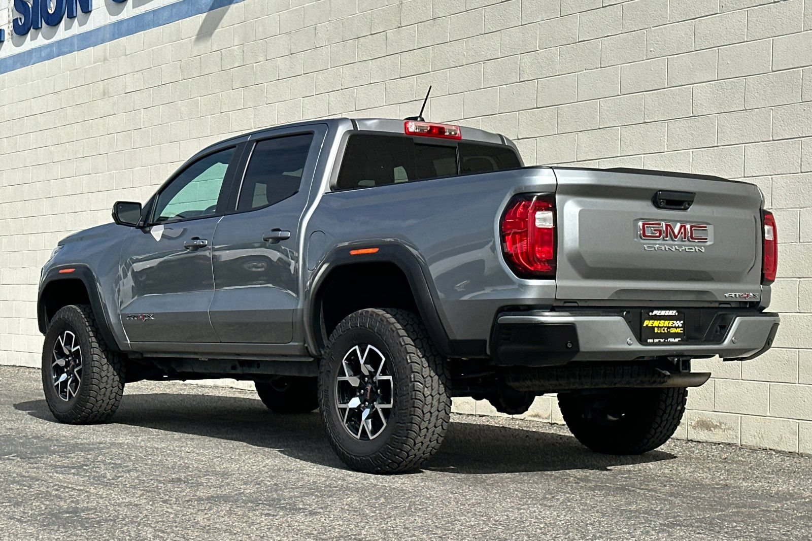Certified 2024 GMC Canyon AT4X AWD/4WD image 6