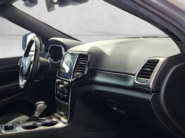 Used 2020 Jeep Grand Cherokee Altitude AWD/4WD image 18