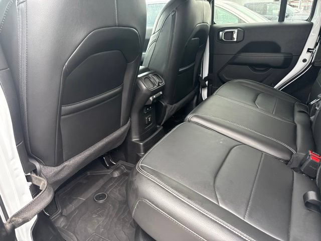 Used 2023 Jeep Wrangler Unlimited Sahara w/ Cold Weather Group AWD/4WD image 16