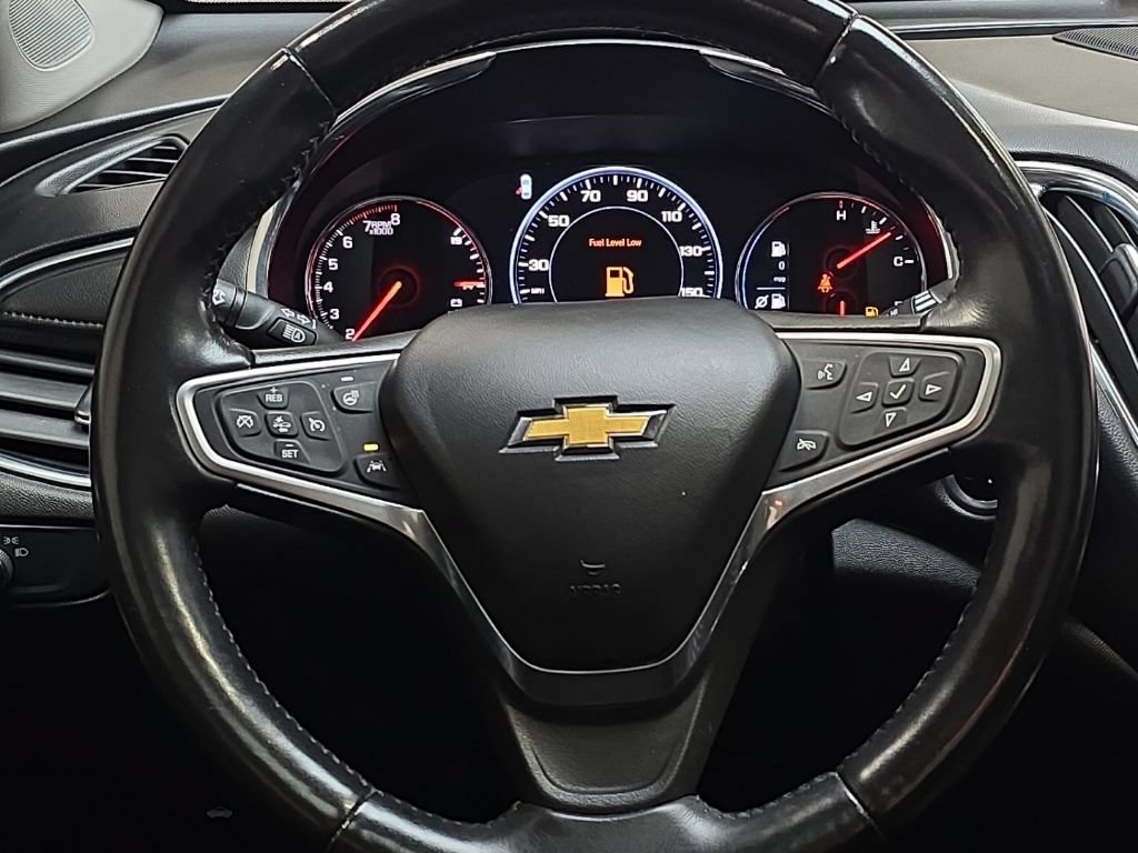 Used 2022 Chevrolet Malibu Premier FWD image 15