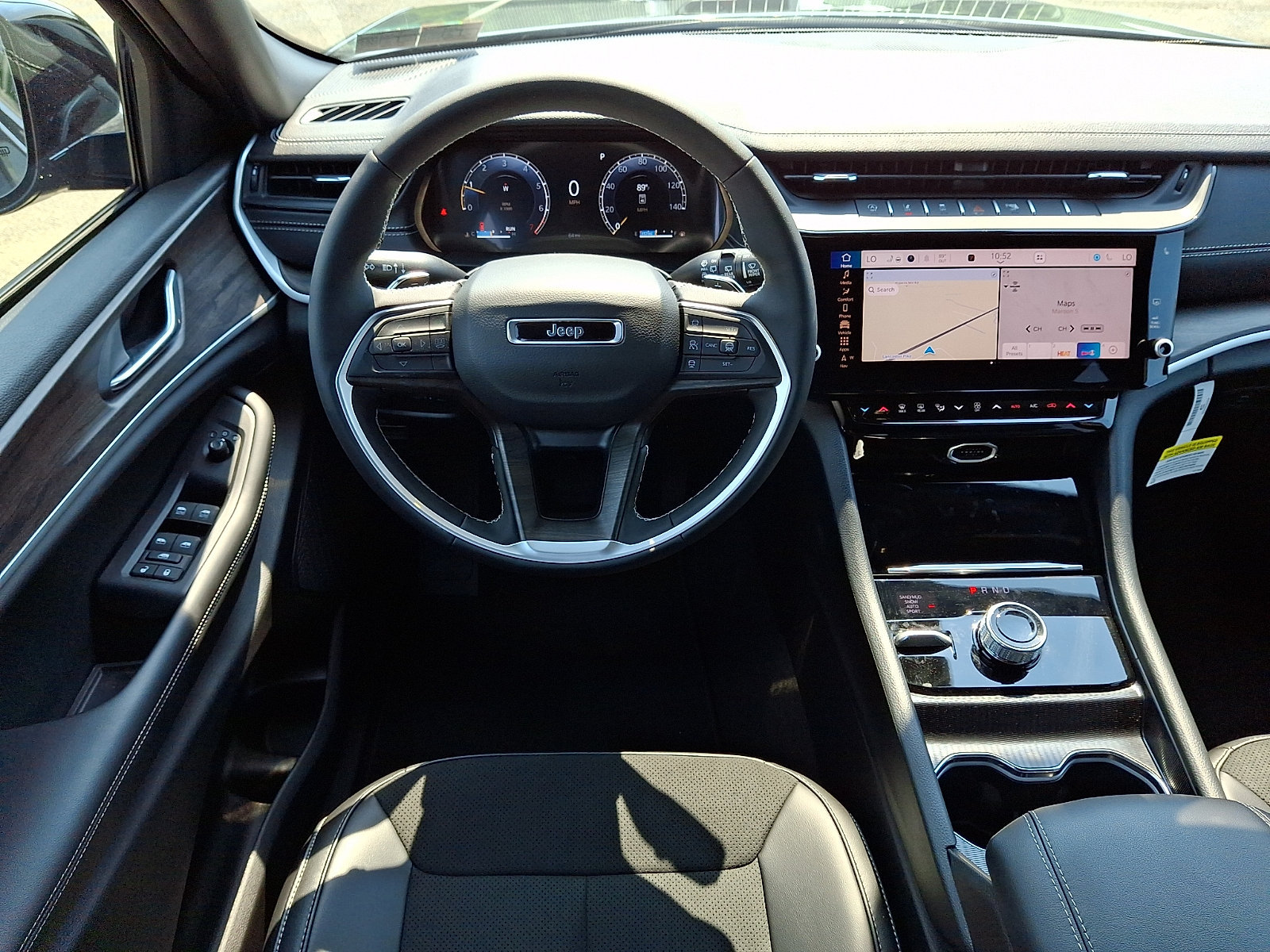 New 2026 Jeep Grand Cherokee Altitude AWD/4WD image 9