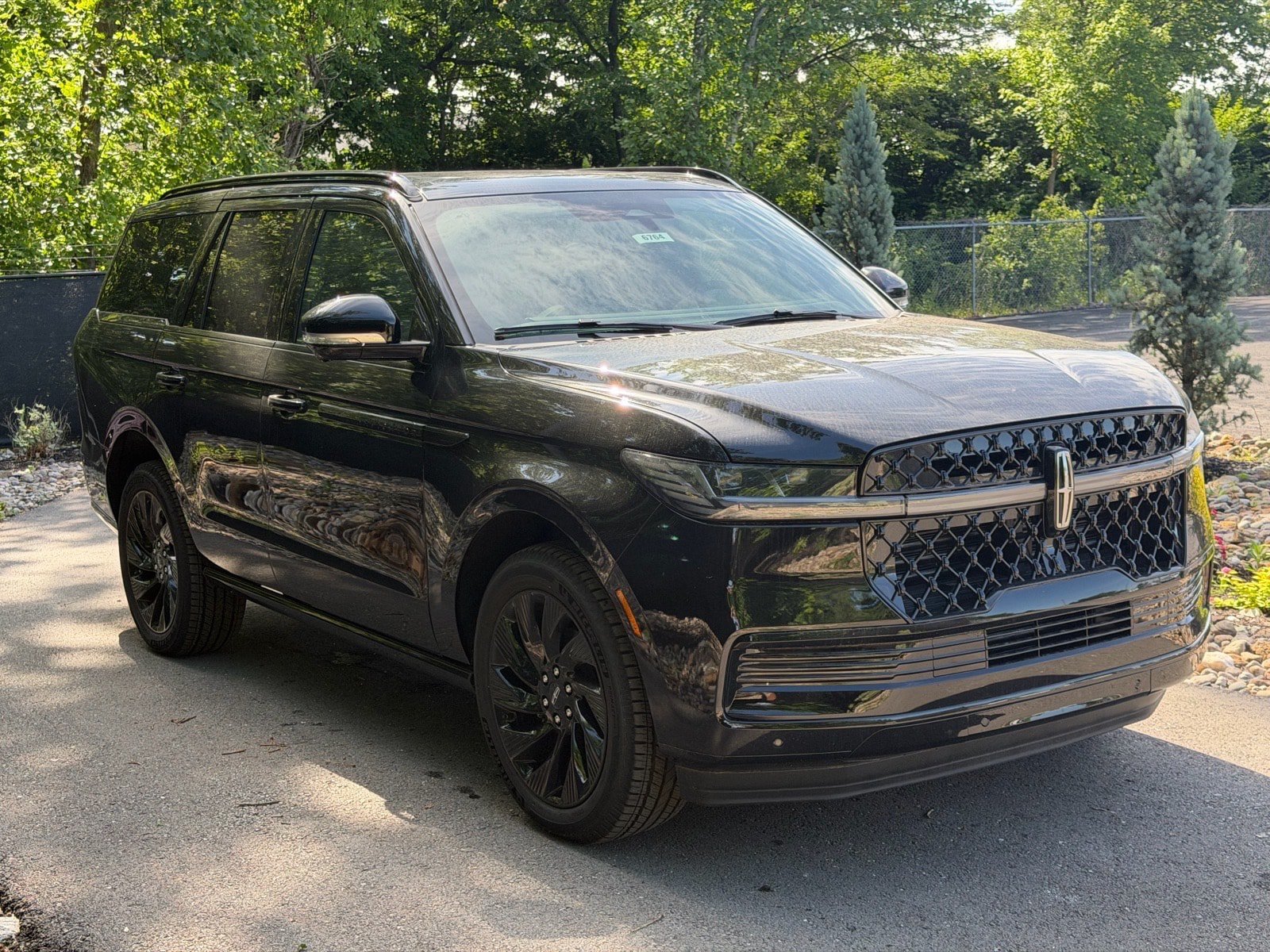 New 2026 Lincoln Navigator Reserve w/ Jet Appearance Package AWD/4WD image 7