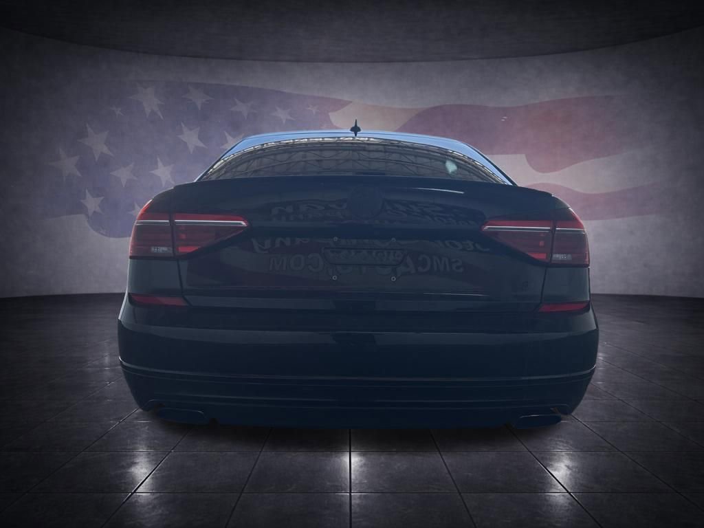 Used 2018 Volkswagen Passat 3.6 FWD image 4