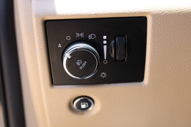 Used 2020 Jeep Grand Cherokee Limited RWD image 23