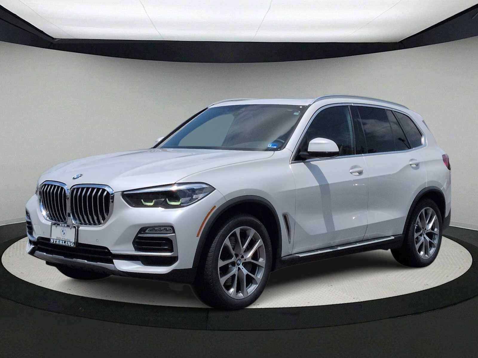 Used 2019 BMW X5 xDrive50i w/ Luxury Seating Package AWD/4WD image 4