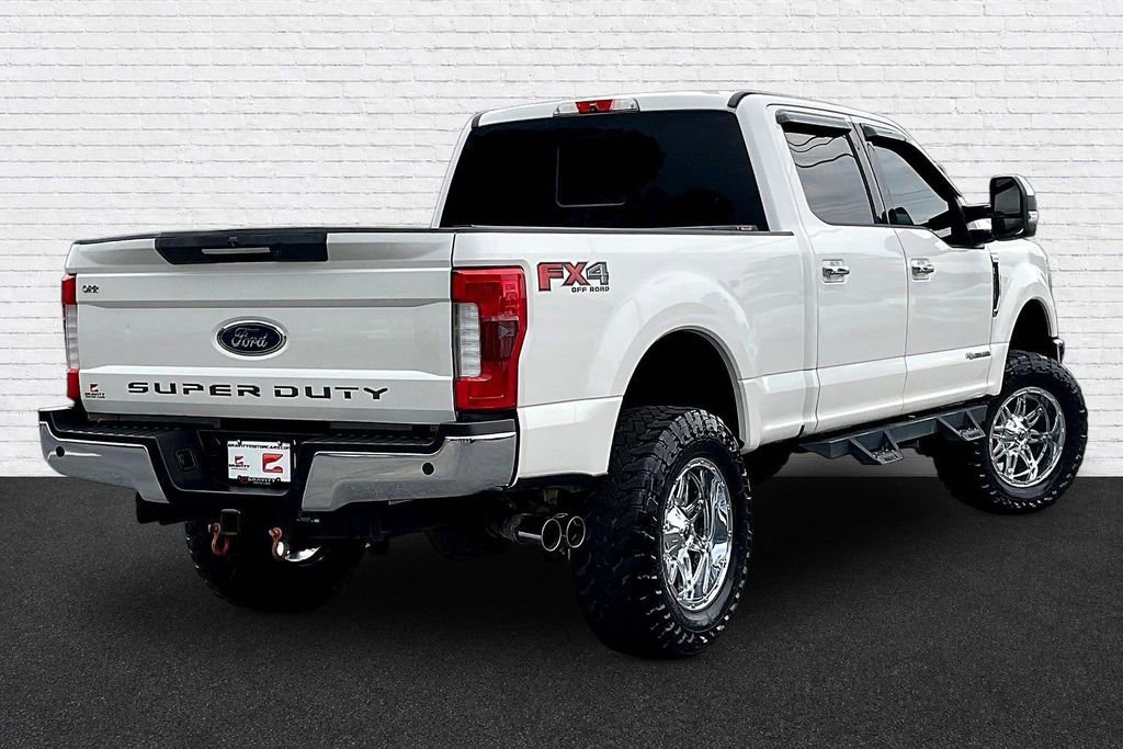 Used 2018 Ford F250 Lariat w/ Lariat Ultimate Package AWD/4WD image 6