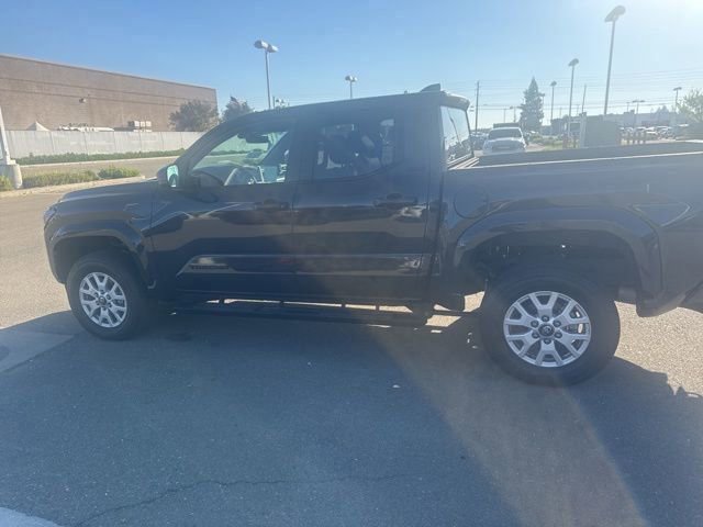 Used 2025 Toyota Tacoma SR5 image 8
