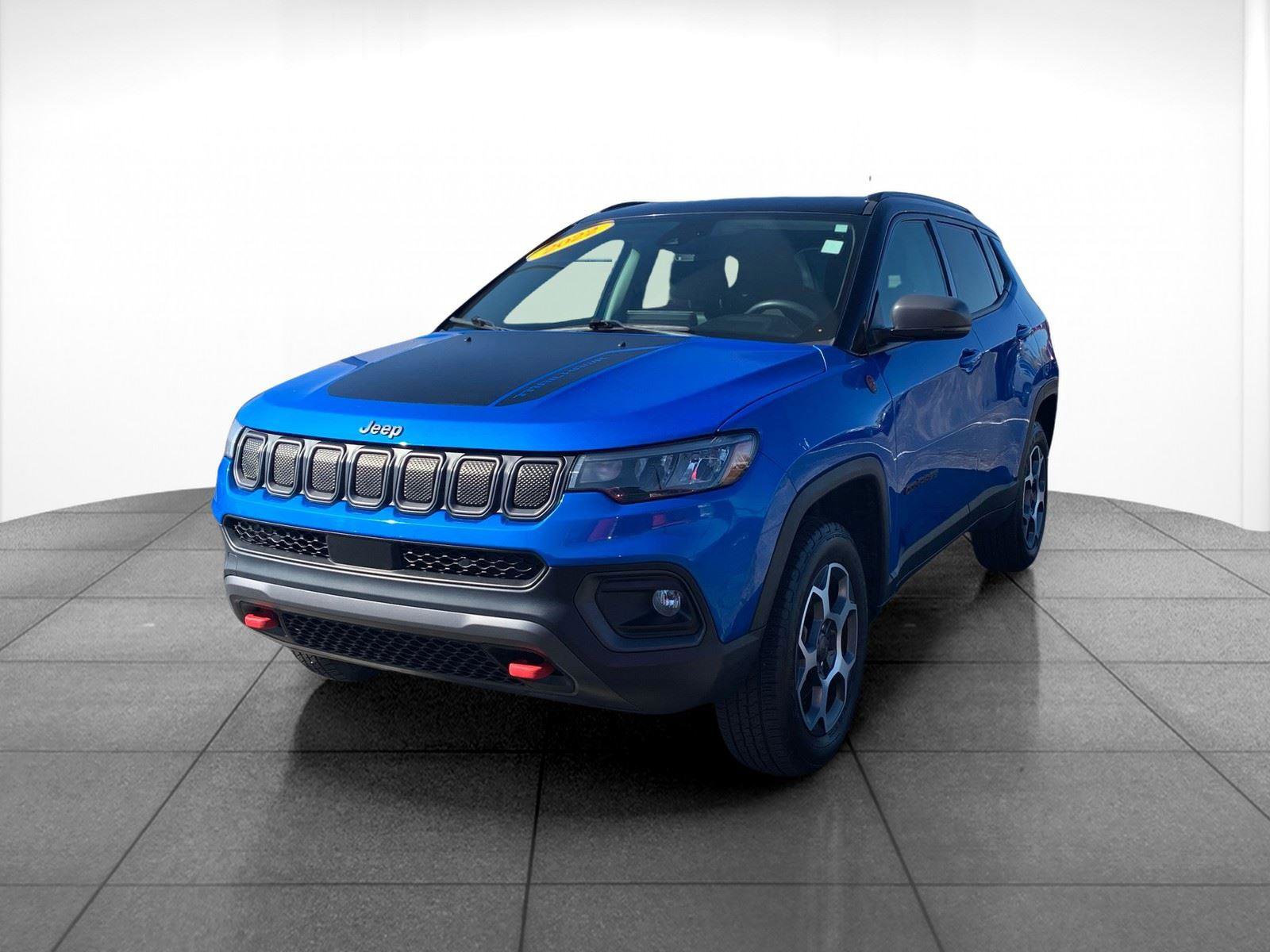 Used 2022 Jeep Compass Trailhawk w/ Trailhawk Convenience Group image 3