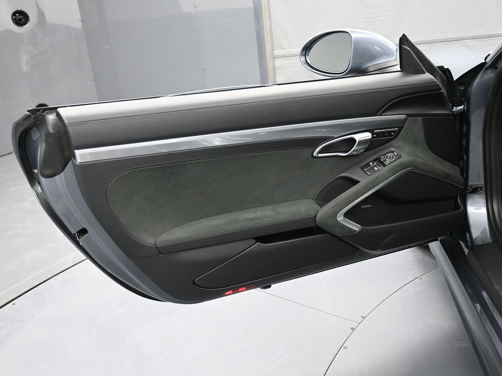 Certified 2025 Porsche 718 Cayman GTS image 15