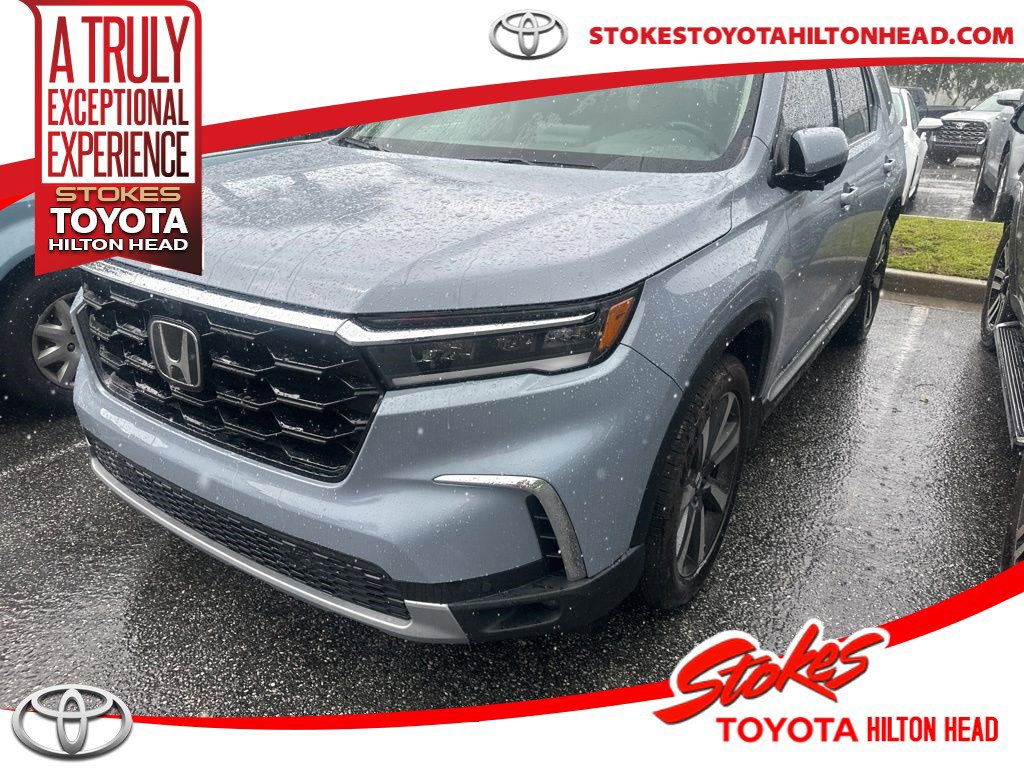 Used 2025 Honda Pilot Elite