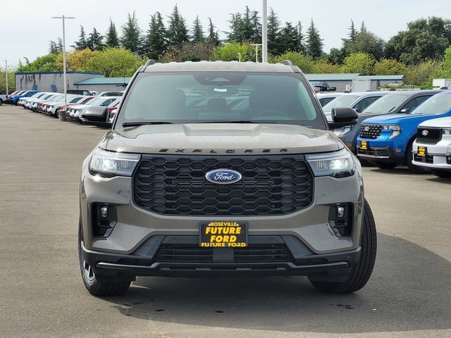 New 2026 Ford Explorer ST-Line image 3