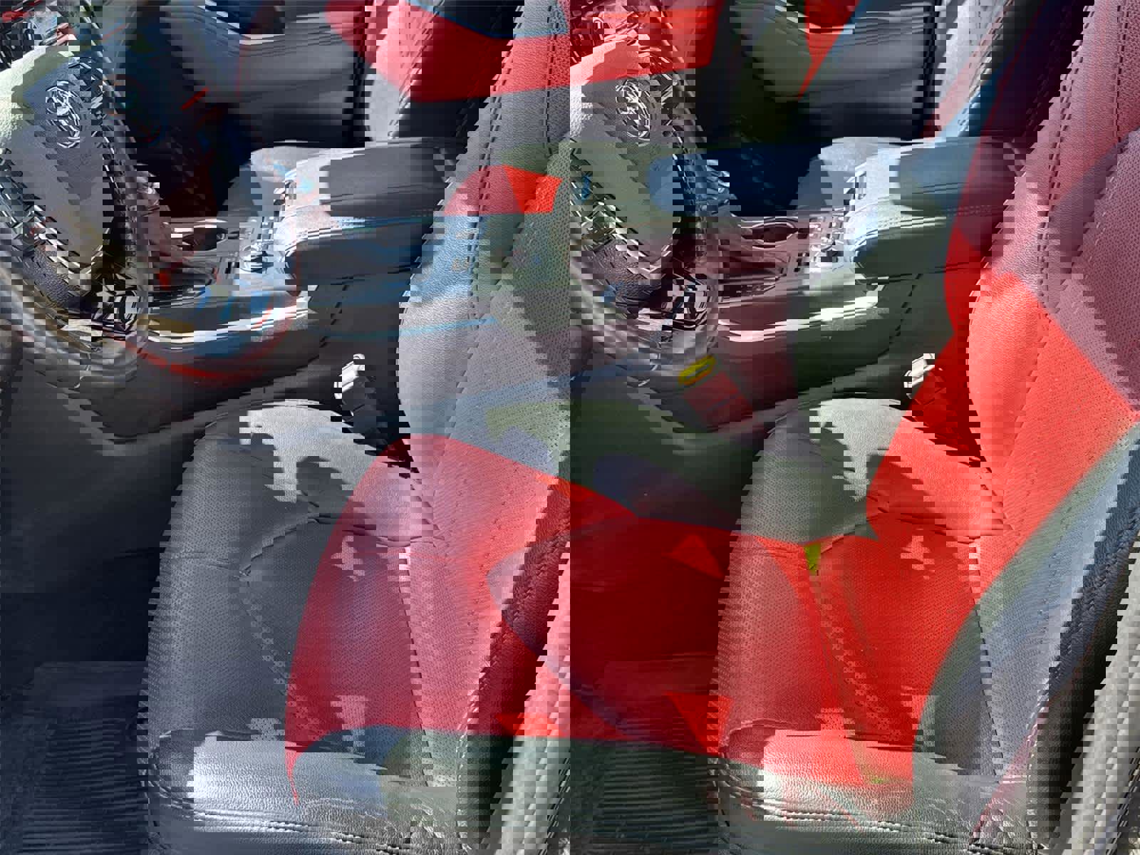 Used 2021 Toyota Highlander XSE image 11