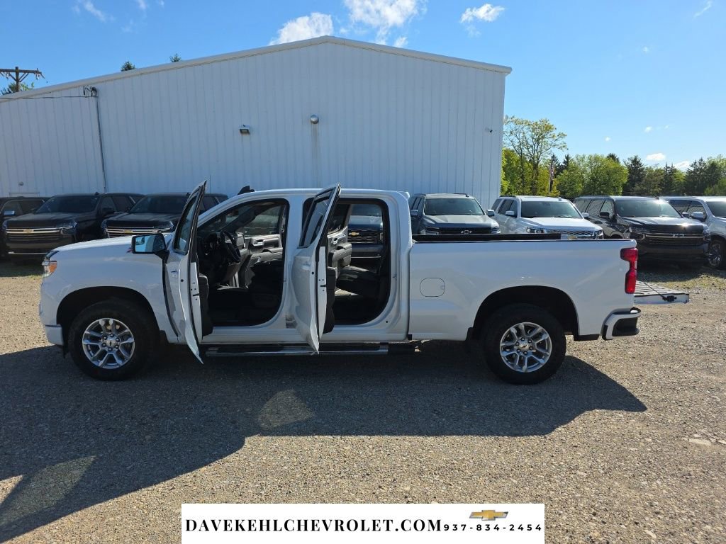 Used 2022 Chevrolet Silverado 1500 RST AWD/4WD image 35