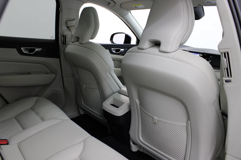 Used 2024 Volvo XC60 B5 Core AWD/4WD image 22