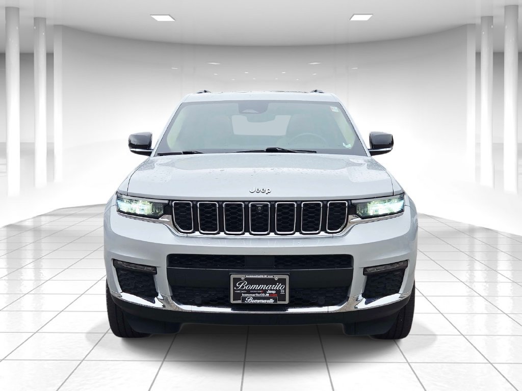 Used 2021 Jeep Grand Cherokee L Limited w/ Luxury Tech Group II AWD/4WD image 8