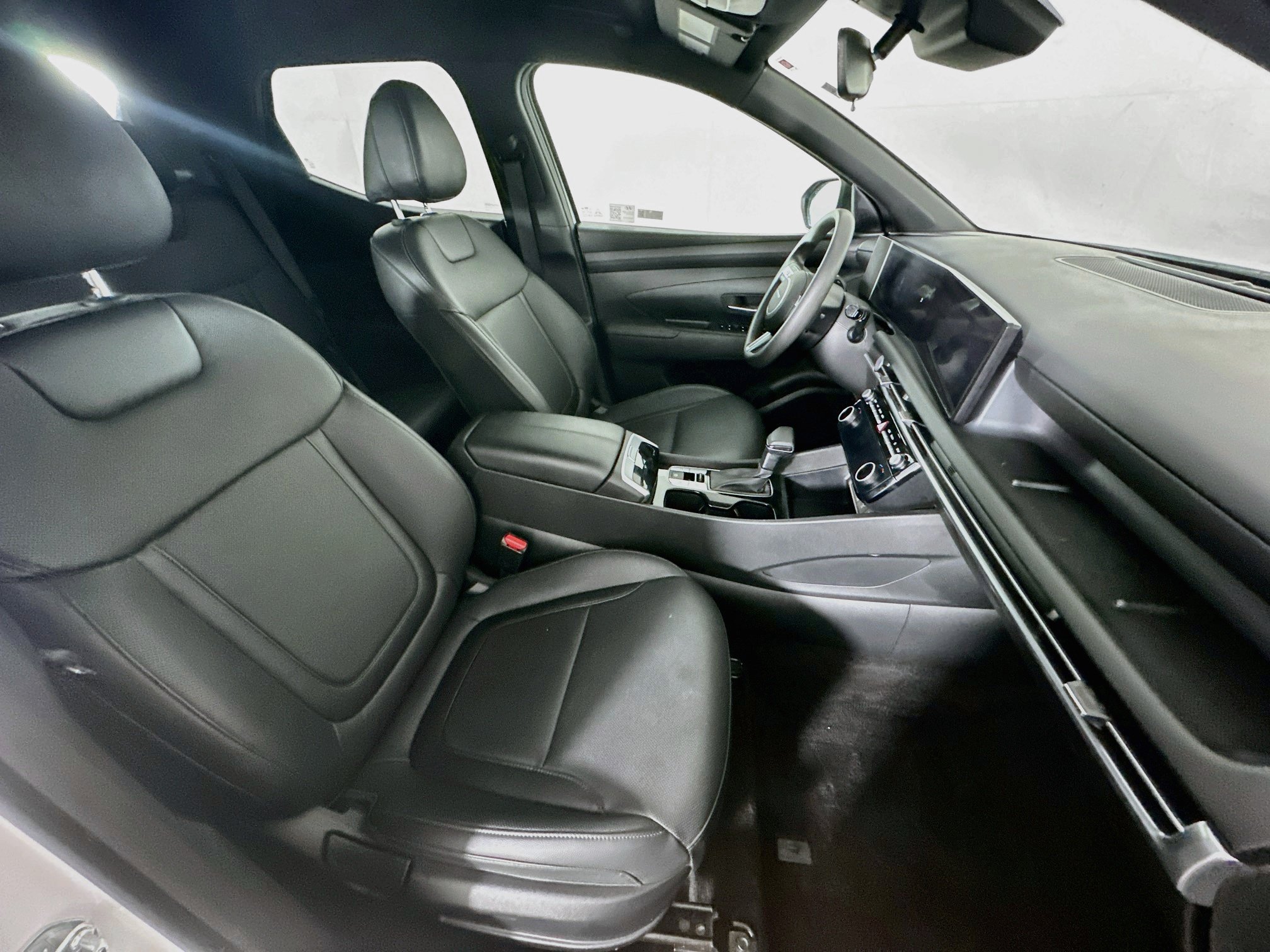 Used 2025 Hyundai Santa Cruz SEL FWD image 31