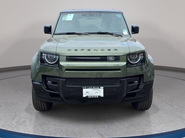New 2026 Land Rover Defender 130 X-Dynamic SE image 2