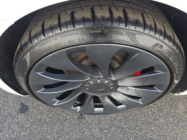 Used 2022 Tesla Model 3 Performance image 25