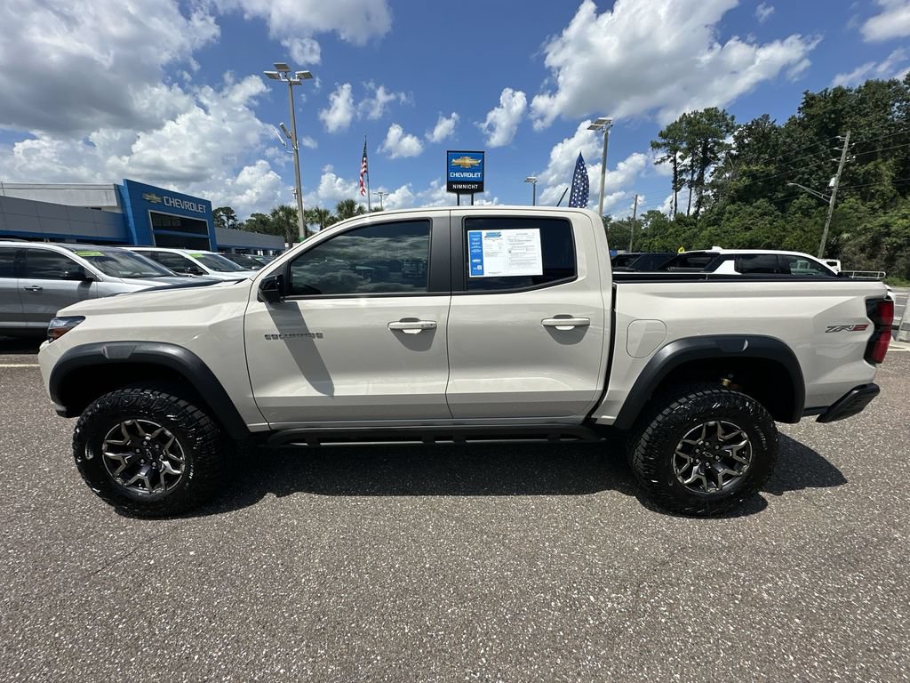 Used 2026 Chevrolet Colorado ZR2 w/ Technology Package AWD/4WD image 13