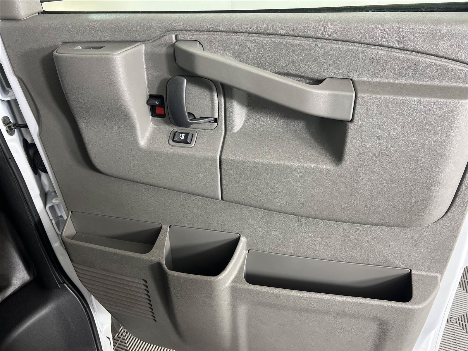 New 2025 GMC Savana 2500 w/ Driver Convenience Package RWD image 12
