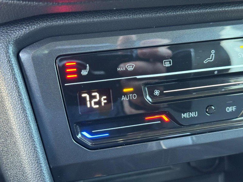 Used 2024 Volkswagen Tiguan SE image 22