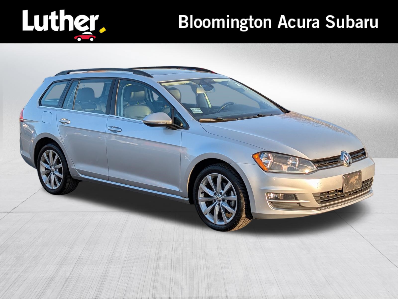 Used 2016 Volkswagen Golf SE FWD image 1