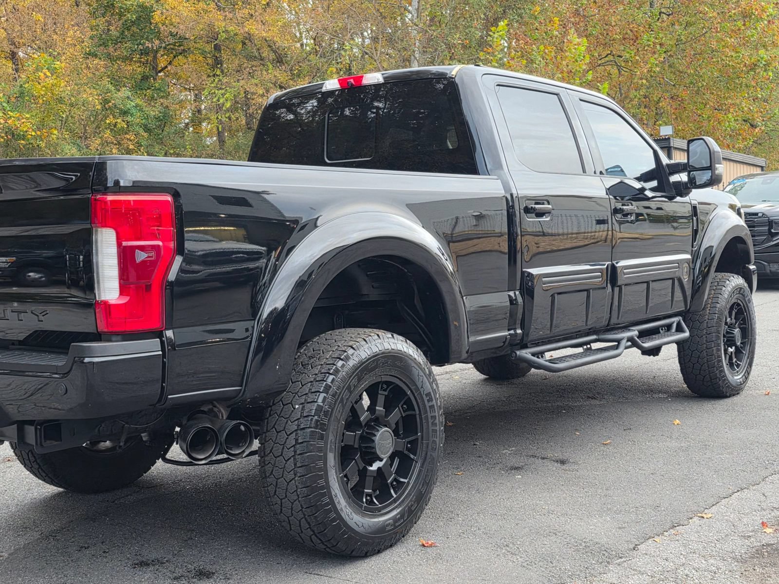 Used 2017 Ford F250 Lariat w/ Lariat Ultimate Package AWD/4WD image 37