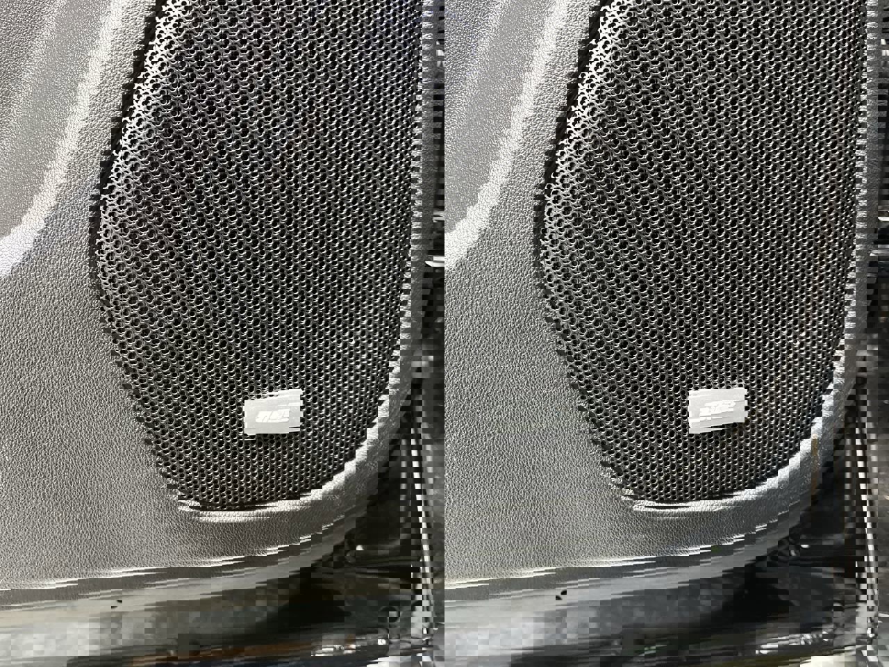 Certified 2022 GMC Acadia SLT w/ Preferred Package image 9