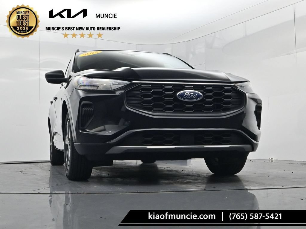 Used 2023 Ford Escape ST-Line w/ Tech Pack #1 AWD/4WD image 40