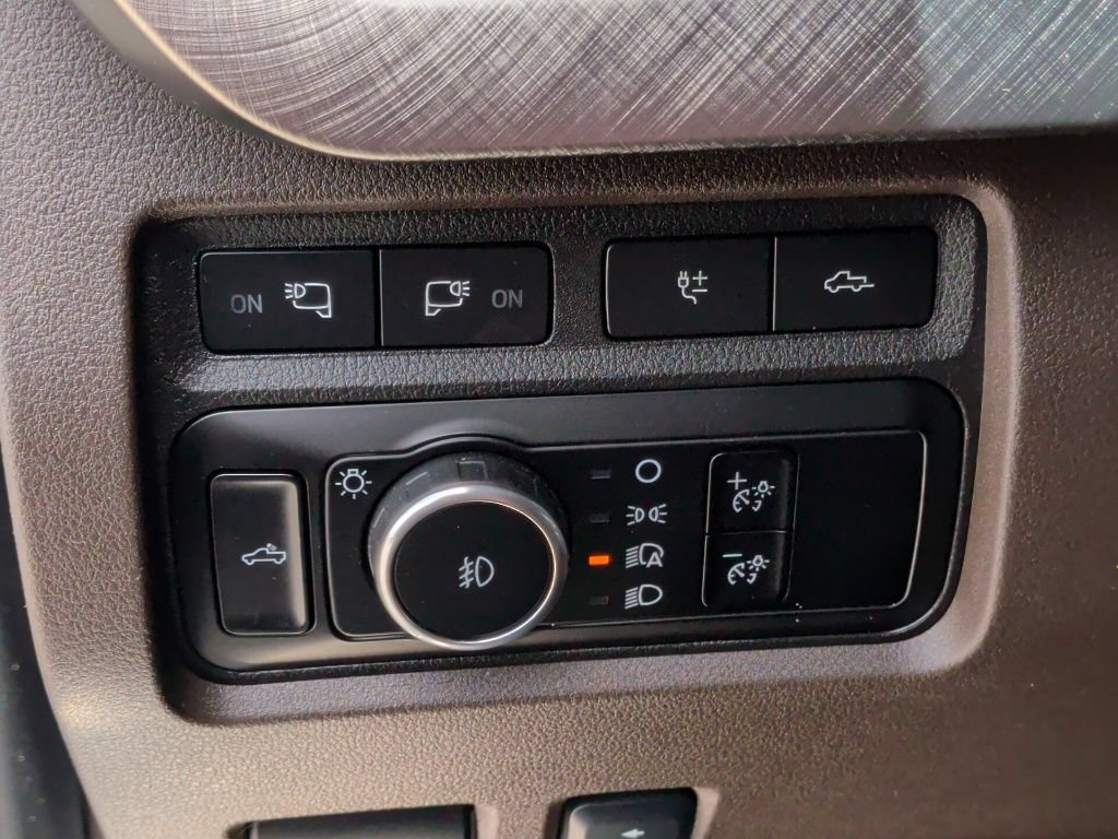 Used 2024 Ford F250 King Ranch w/ Chrome Package AWD/4WD image 16