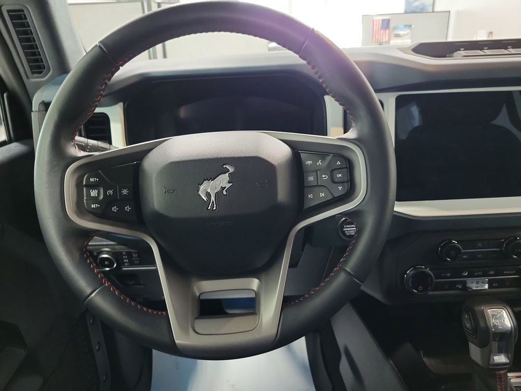Used 2025 Ford Bronco Heritage Edition AWD/4WD image 31