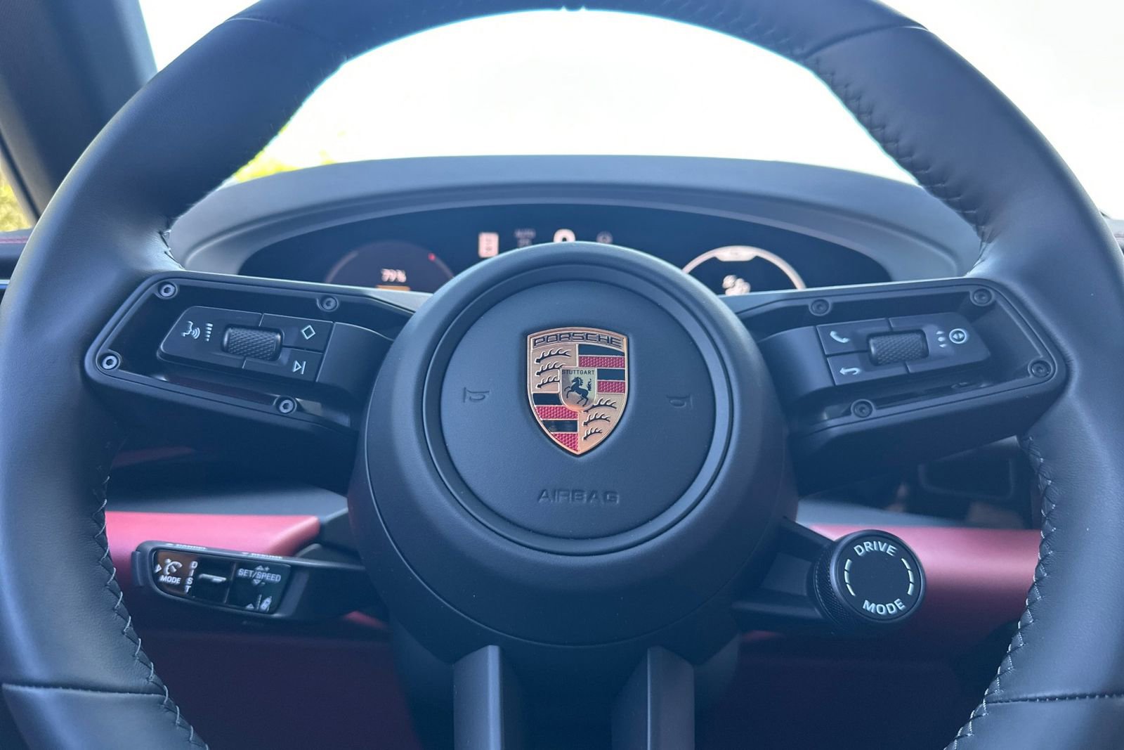 New 2025 Porsche Macan 4S Electric image 25