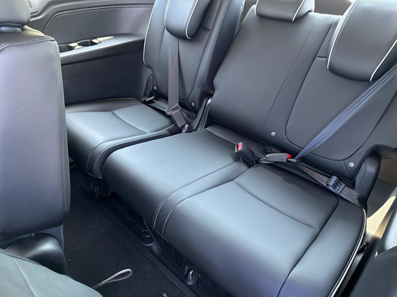 New 2026 Honda Odyssey Touring image 12