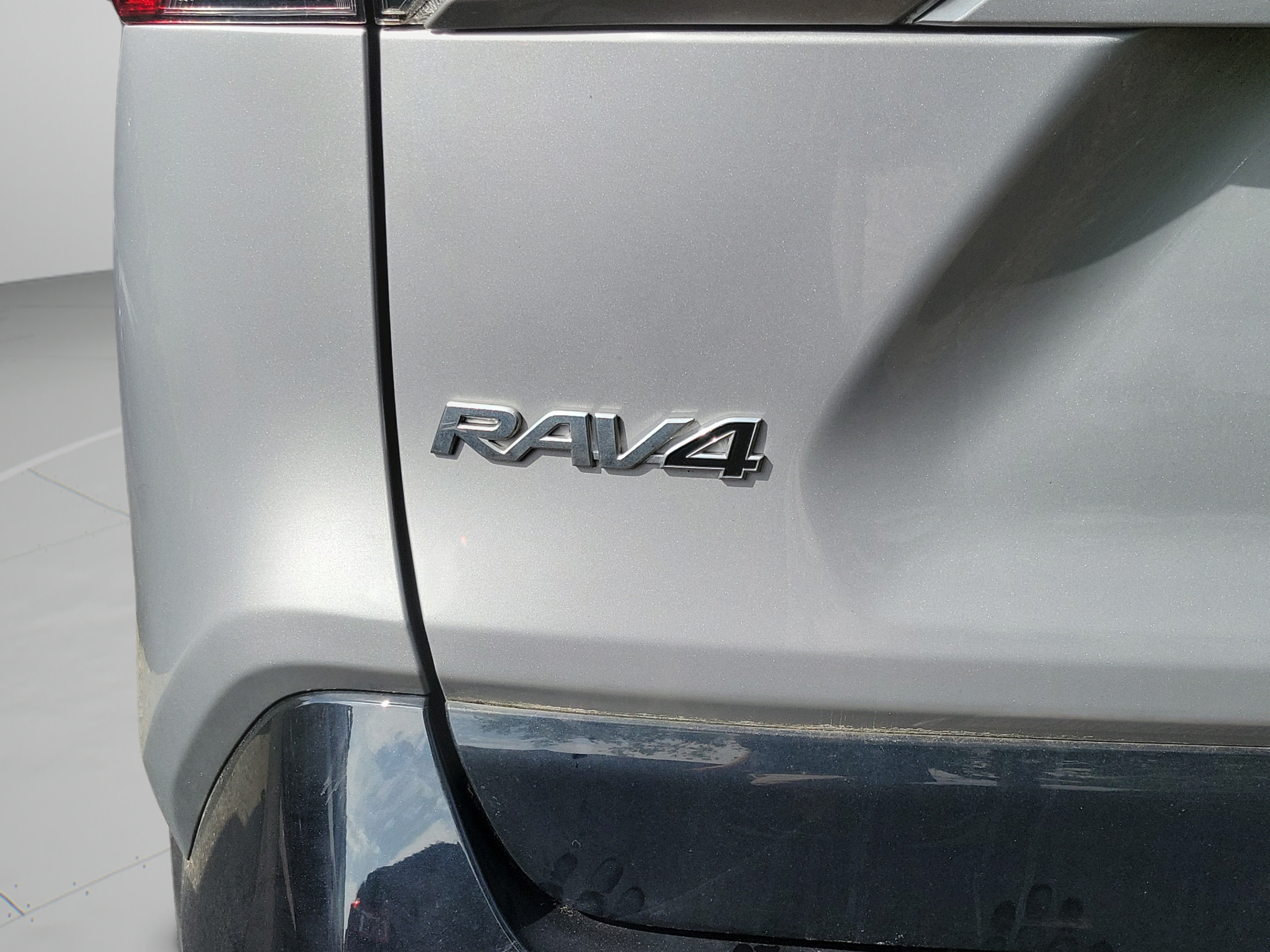 Used 2023 Toyota RAV4 XSE w/ XSE Grade Weather Package AWD/4WD image 24