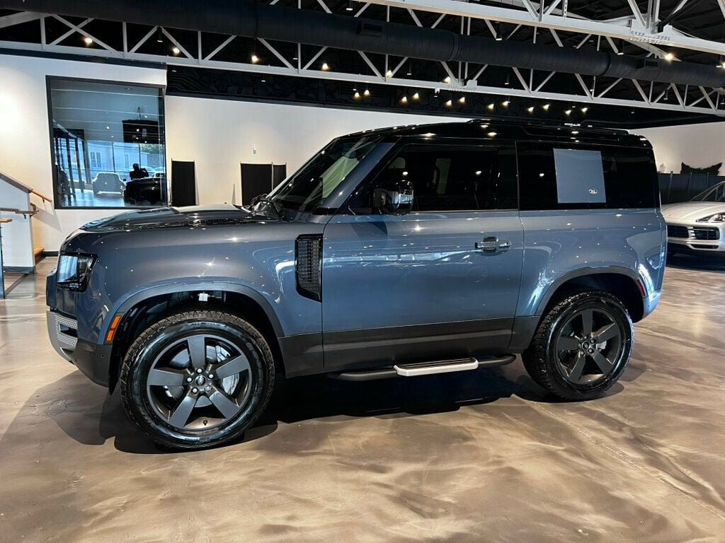 Used 2023 Land Rover Defender 90 SE AWD/4WD image 8