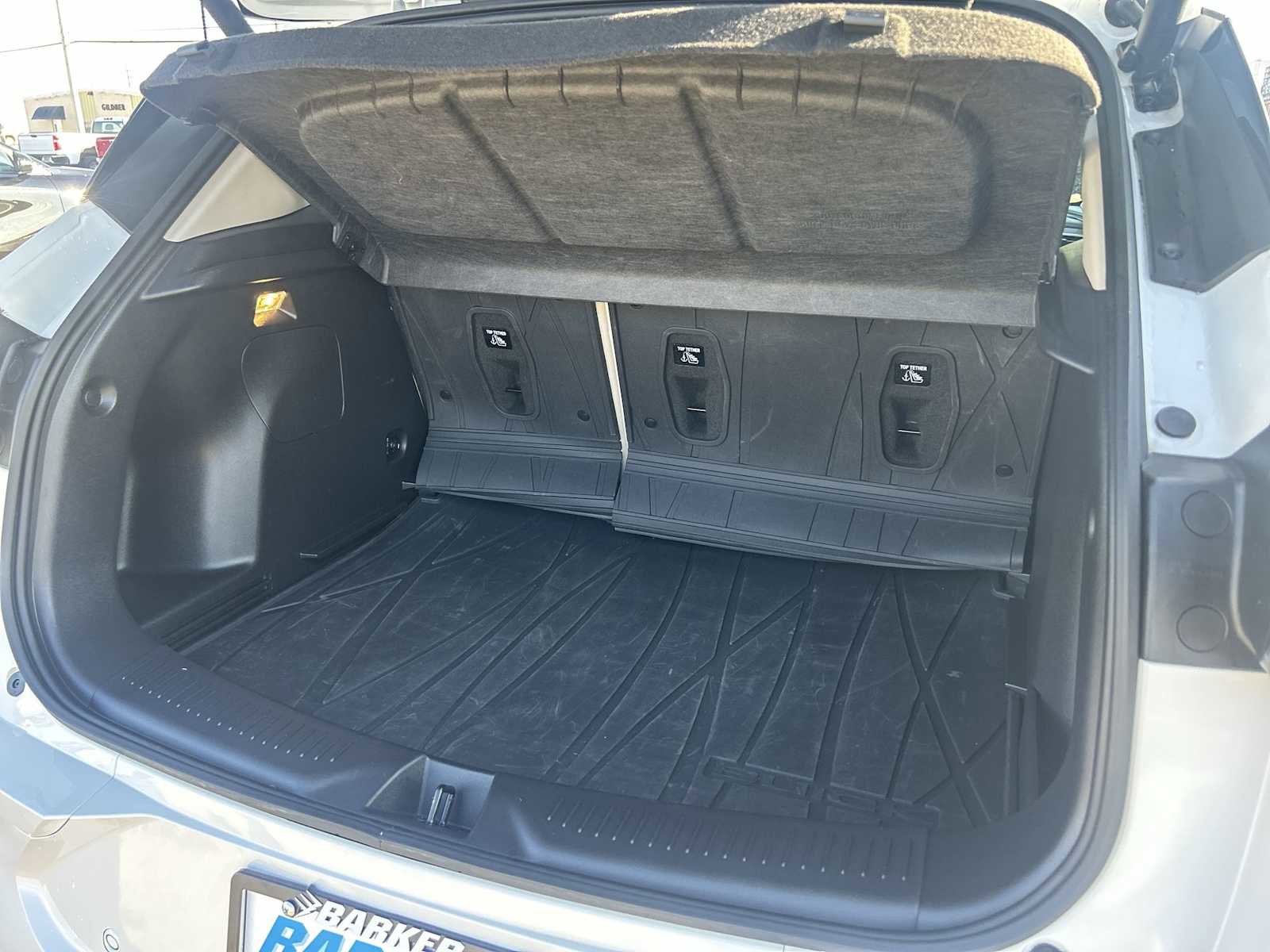 Used 2025 Buick Encore GX Avenir w/ Avenir Convenience Package image 24