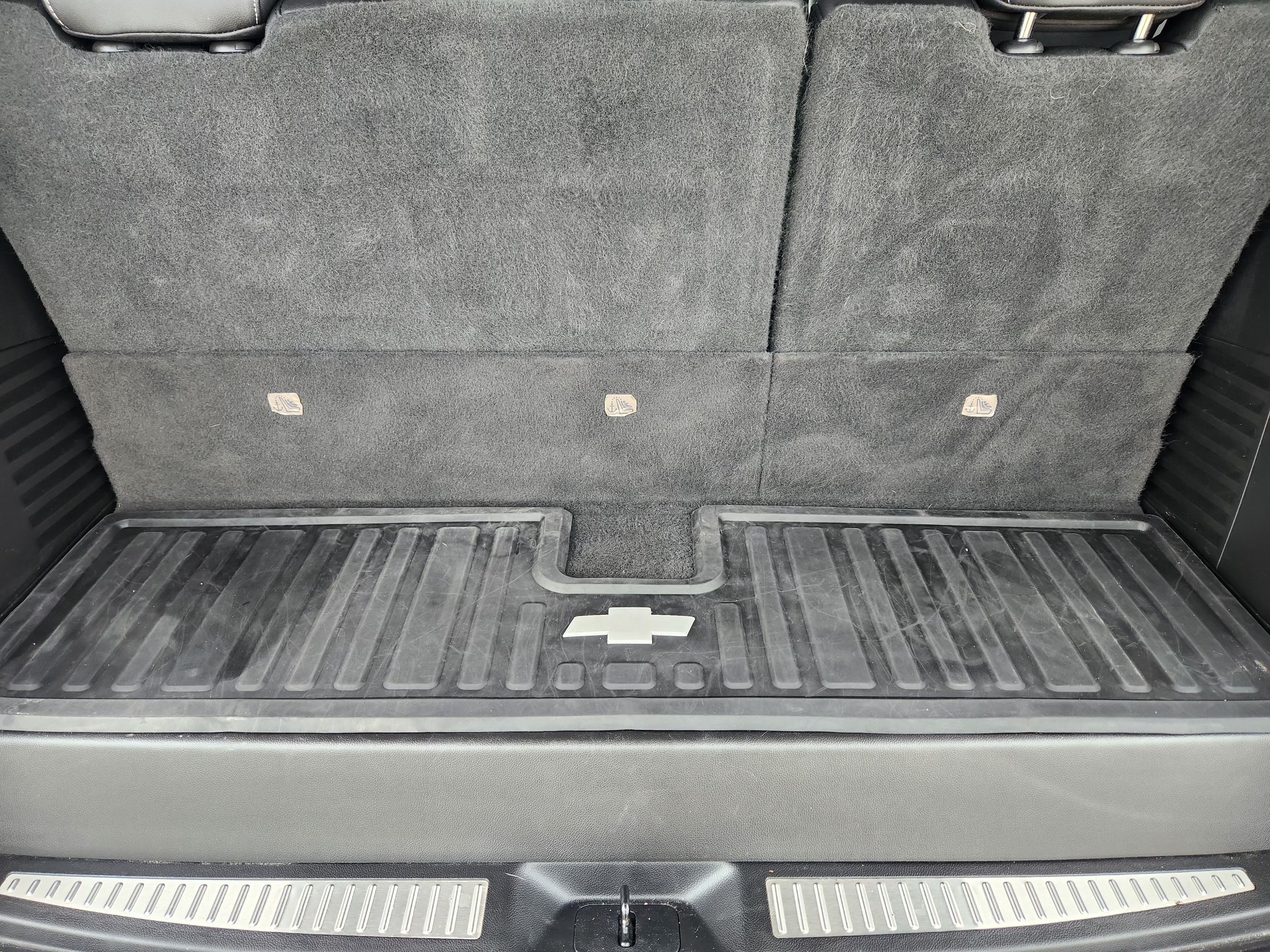 Used 2019 Chevrolet Tahoe LT w/ Luxury Package RWD image 34