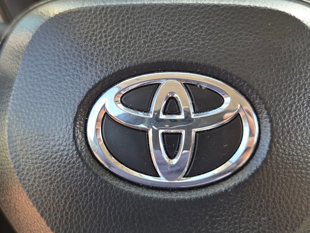 Certified 2025 Toyota Corolla LE image 28