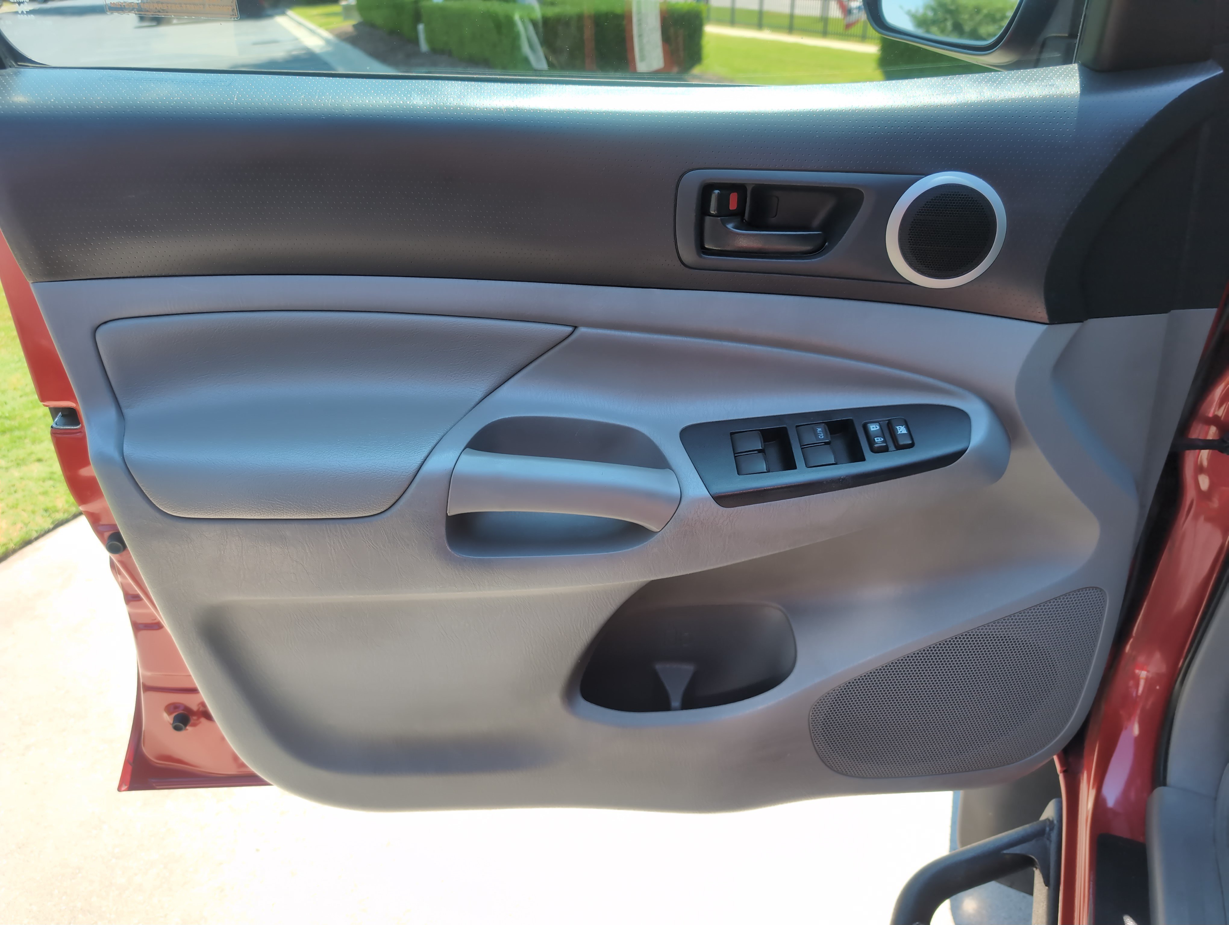 Used 2014 Toyota Tacoma 4x4 Double Cab image 14