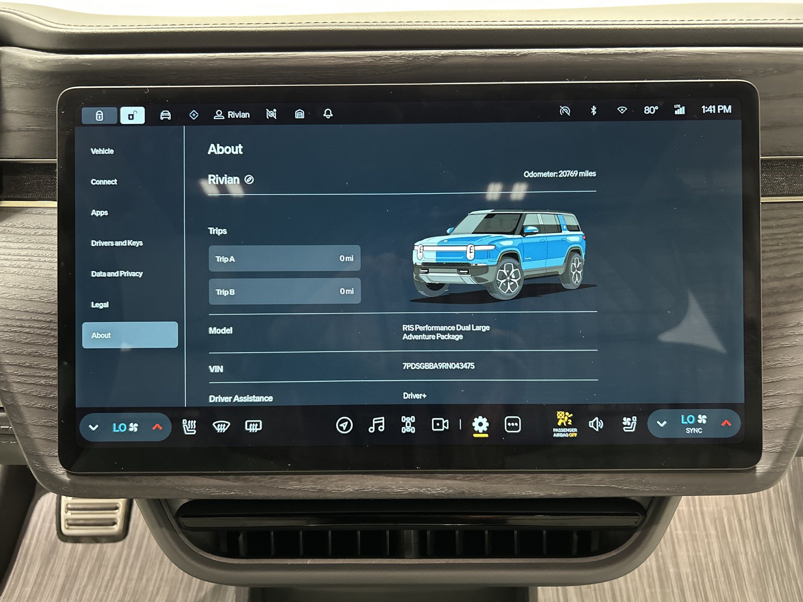 Used 2024 Rivian R1S Adventure AWD/4WD image 29