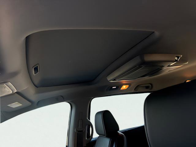 Used 2023 Honda Odyssey Elite image 15
