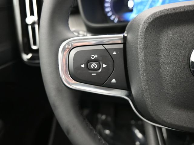 Used 2024 Volvo XC40 B5 Core AWD/4WD image 22