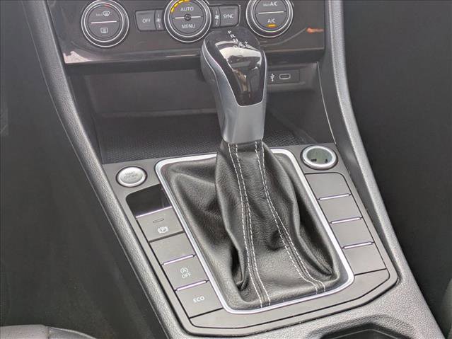 Used 2024 Volkswagen Jetta SE image 12